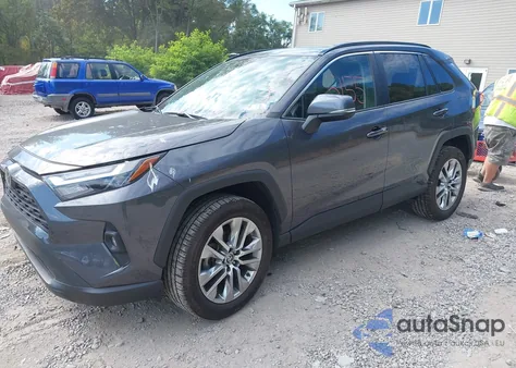 2023 Toyota Rav4 Xle Premium z USA, uszkodzony, nr VIN 2T3A1RFV0PW383632